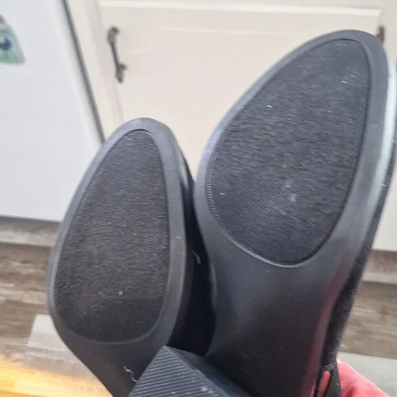 Booties - Picture 3 of 4